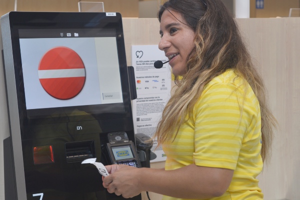 Mónica Martín, directora de la tienda Ikea de Almería