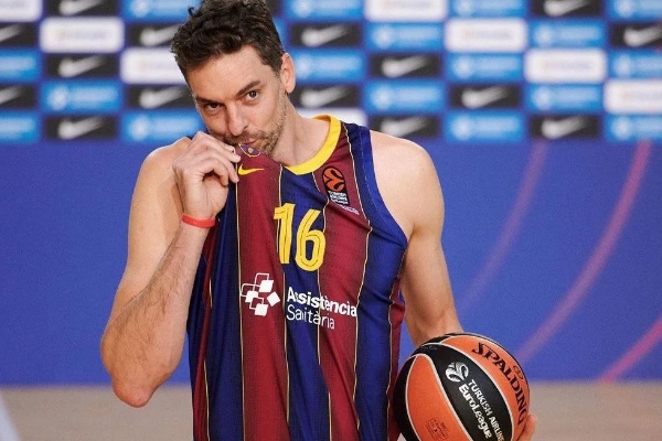 Gasol con la camiseta del FCB